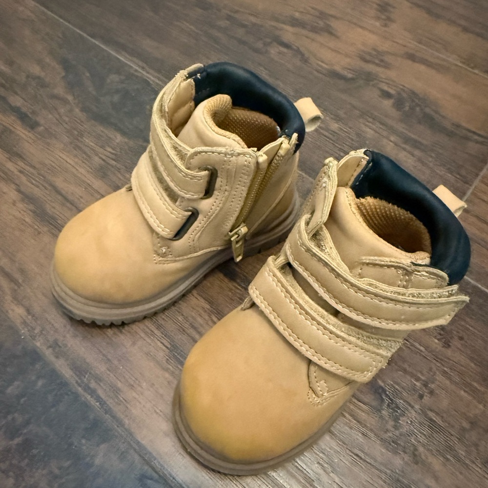 Wonder Nation Tan Toddler Boots